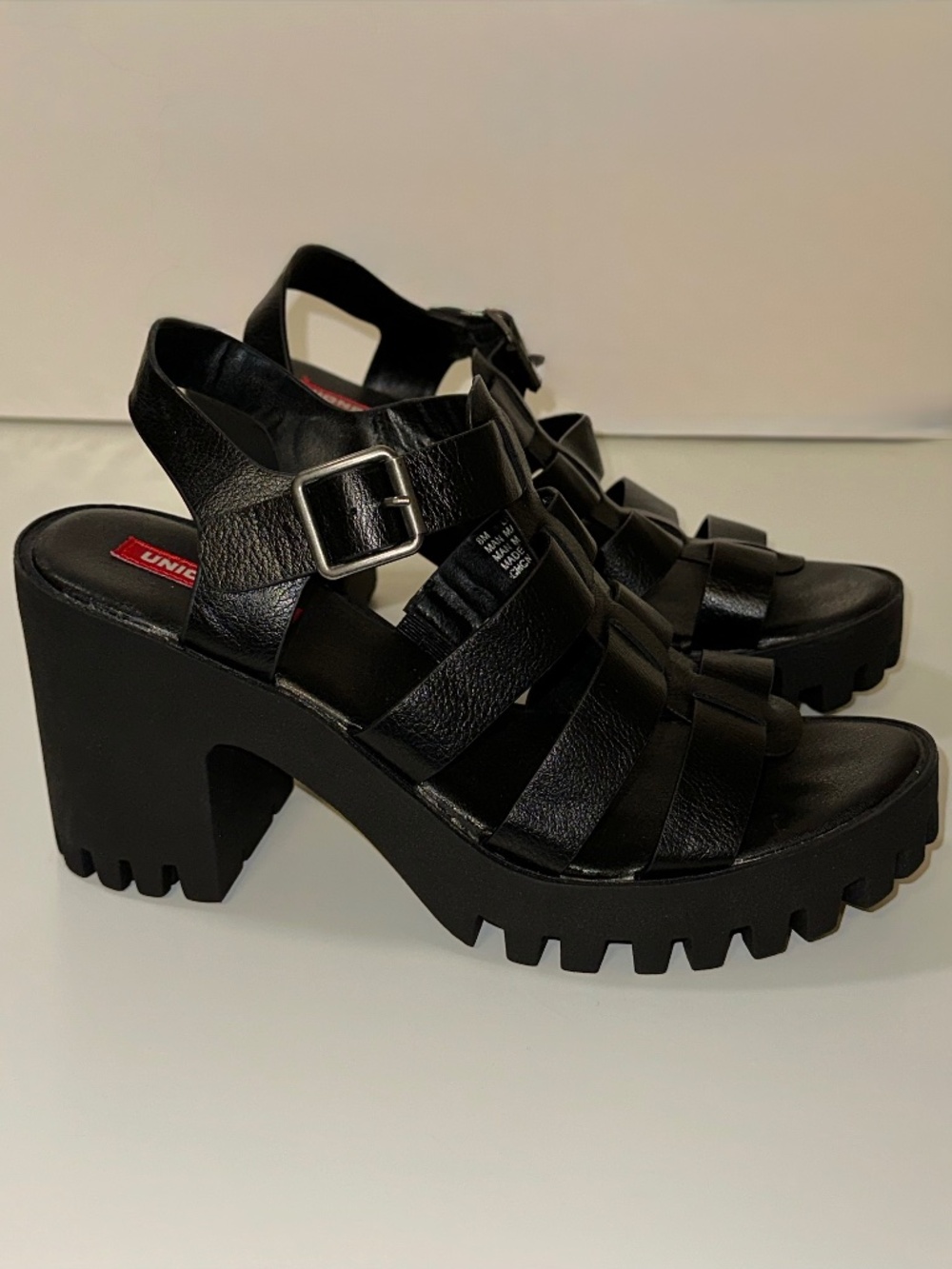 Unionbay Black Chunky Fisherman Heeled Sandals Lug Sole size 8